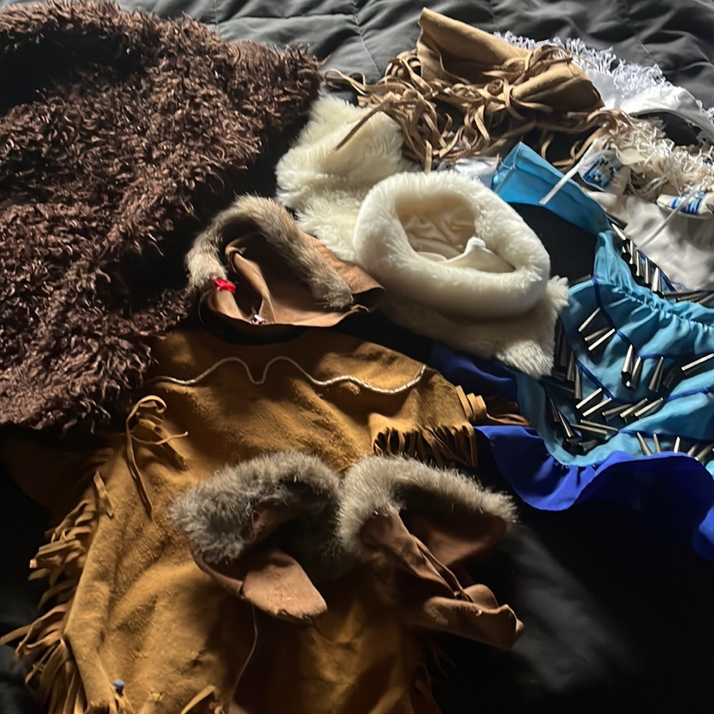 American Girl Kaya Clothes and Accesories 12 pieces